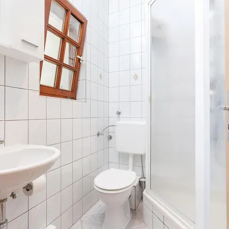Apartment 1 Bedroom In Okrug Gornji Trogir