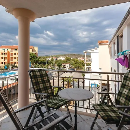 One-bedroom In Okrug Gornji شقة