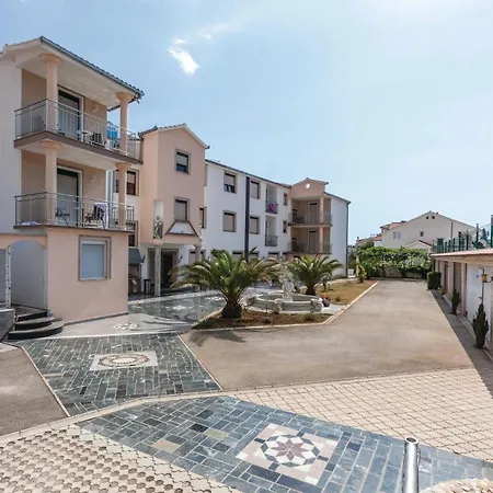 شقة One-bedroom In Okrug Gornji