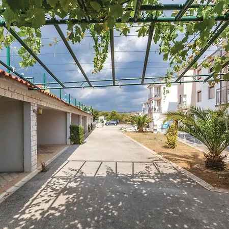 1 Bedroom In Okrug Gornji * Trogir
